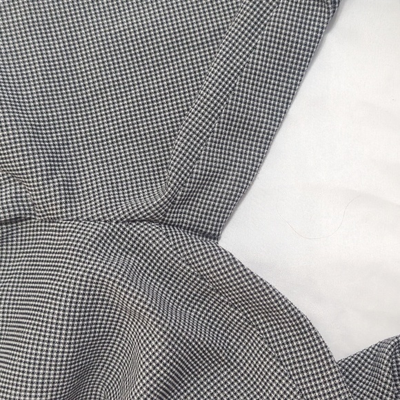 Banana Republic Sloan Fit Trouser, Color Plaid Black Size 2P - Picture 9 of 14